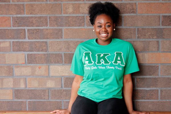 Alpha Kappa Alpha  Pretty Girls Wear Twenty Pearls  Tee Fashion